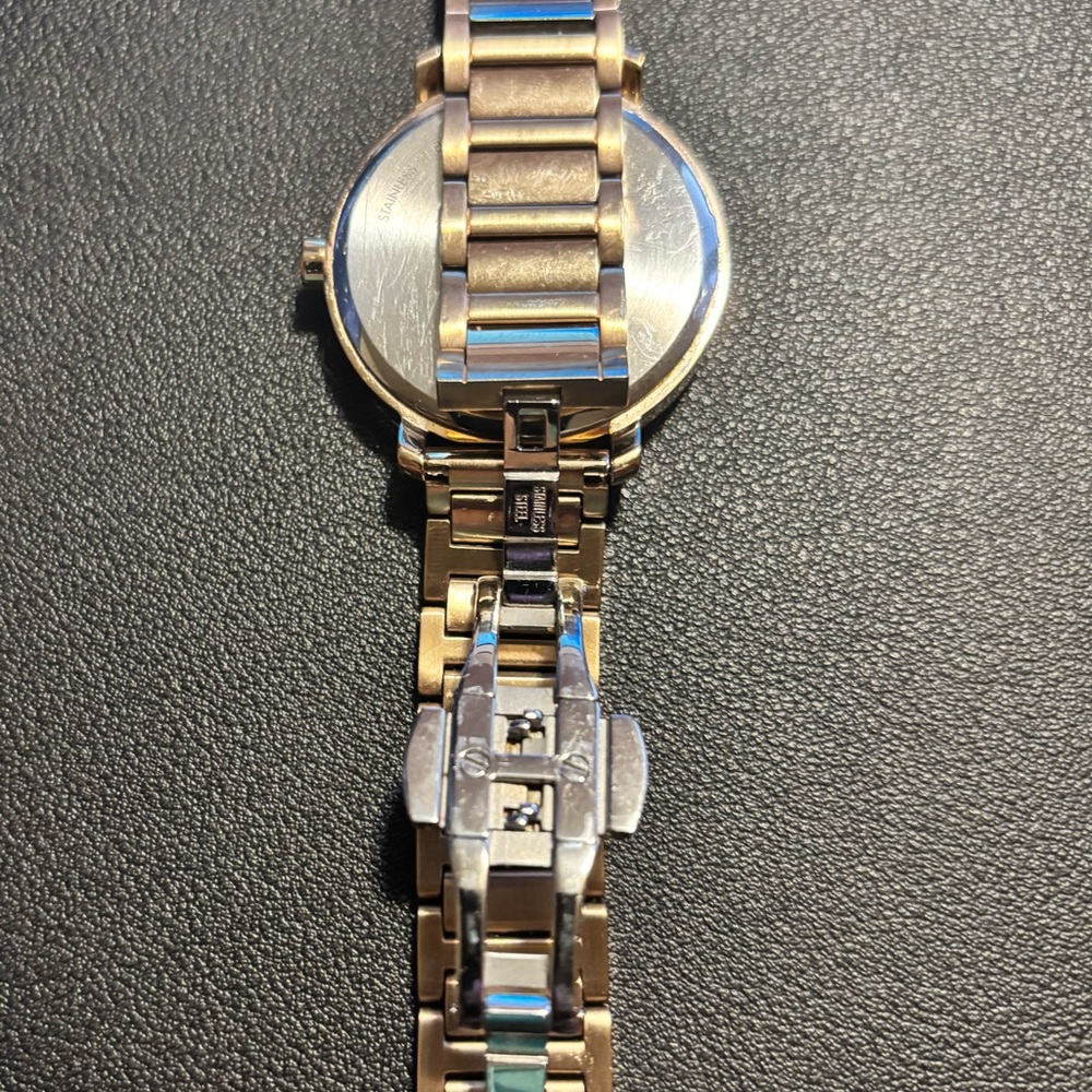 Movado BOLD- Rose Gold Diamond Center - Picture 3 of 3